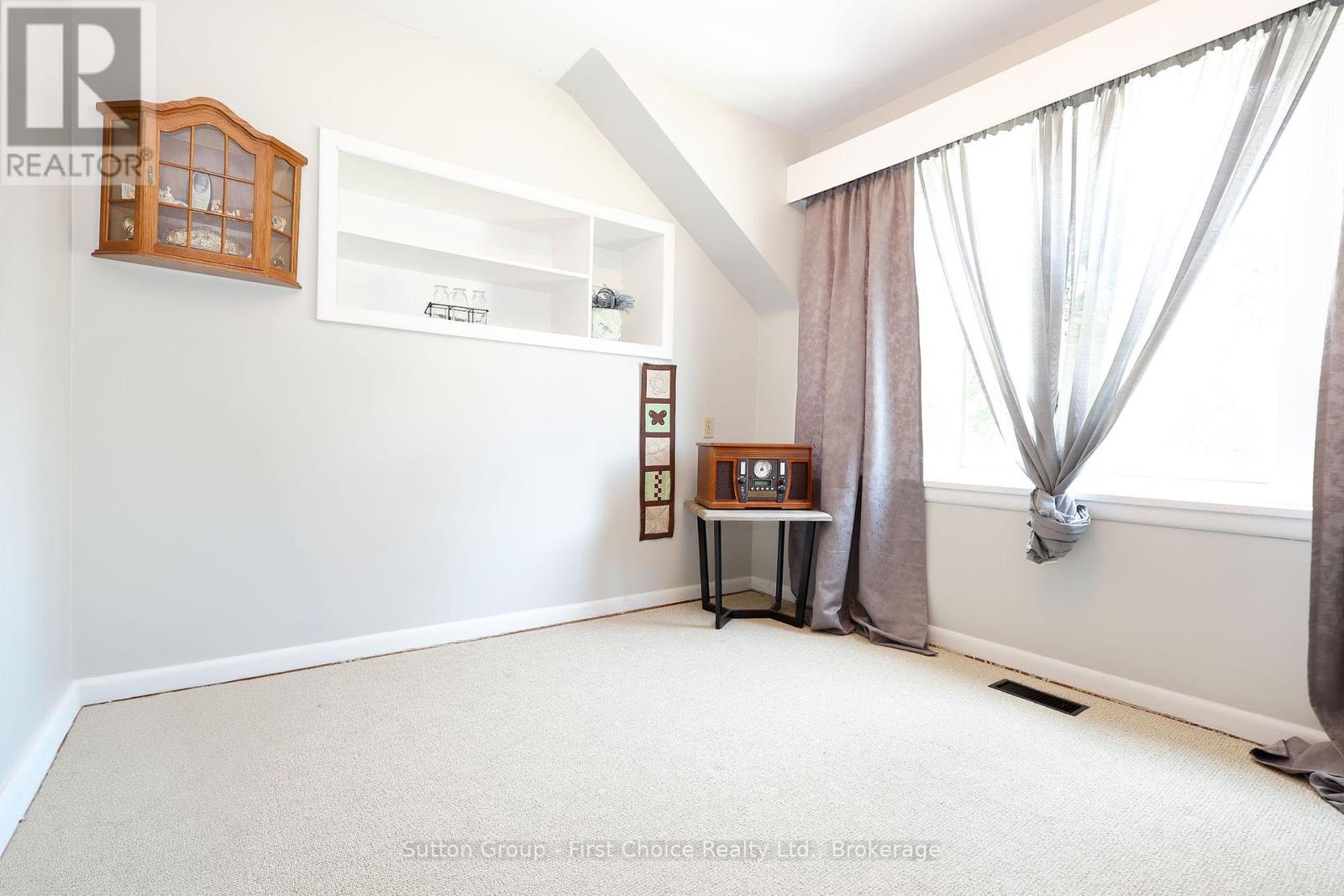 57 Somerset Street, Stratford, Ontario  N5A 6K3 - Photo 31 - X12340326