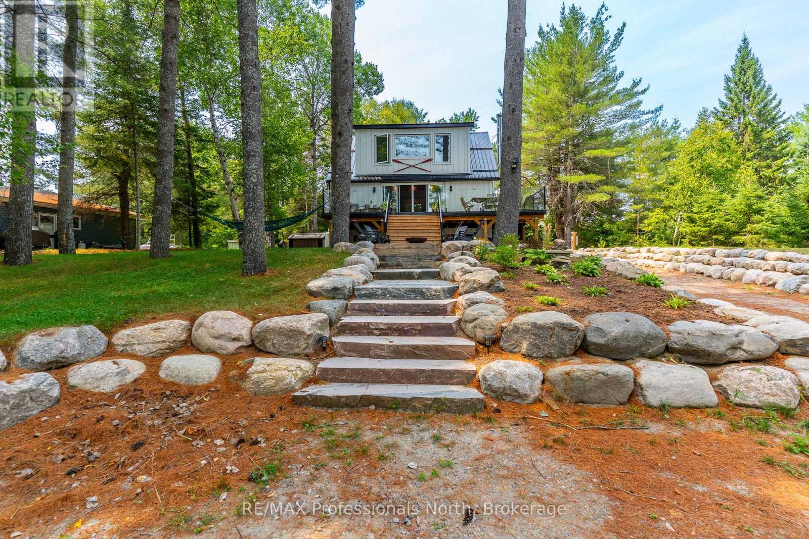 1795 Wigamog Road, Dysart Et Al, Ontario  K0M 1S0 - Photo 2 - X12340412