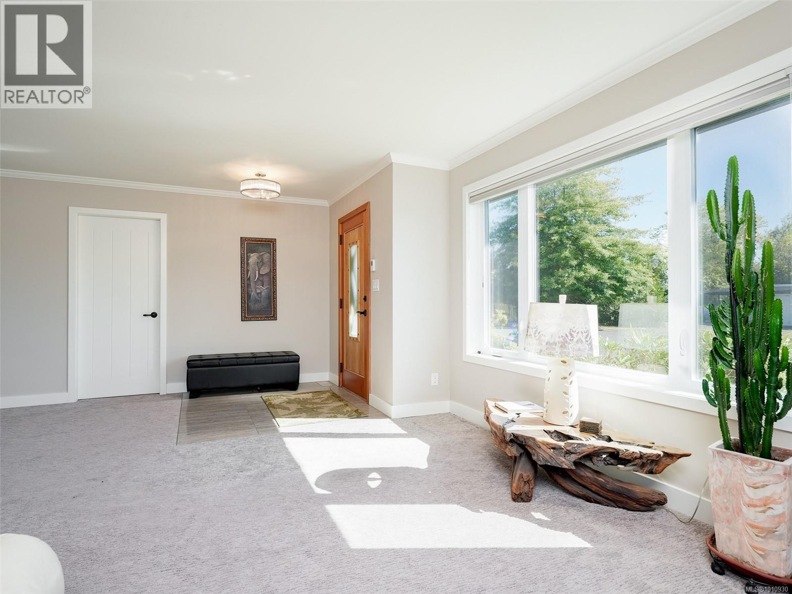 Property at 2208 Malaview Ave image 3
