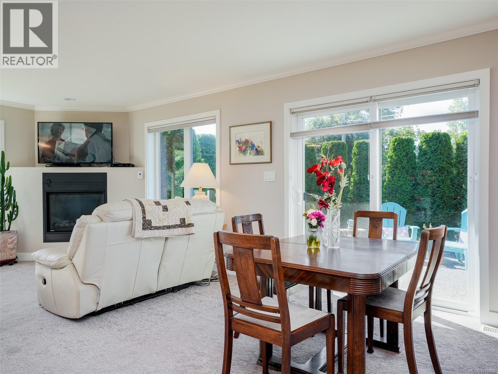 Property at 2208 Malaview Ave image 4
