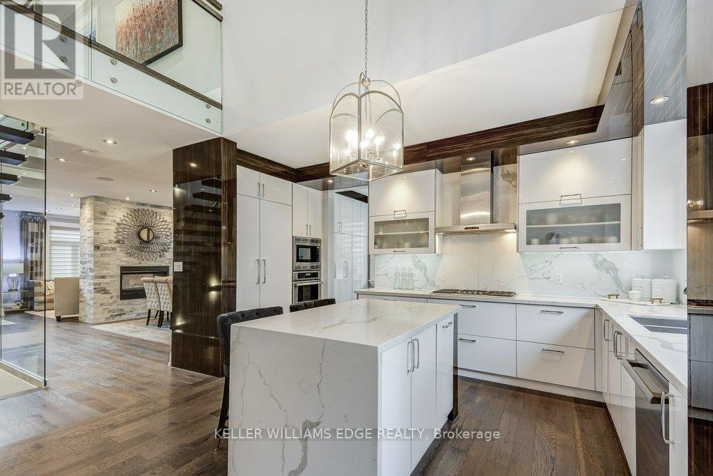 489 Willis Drive, Oakville, Ontario  L6L 4V6 - Photo 12 - W12340286
