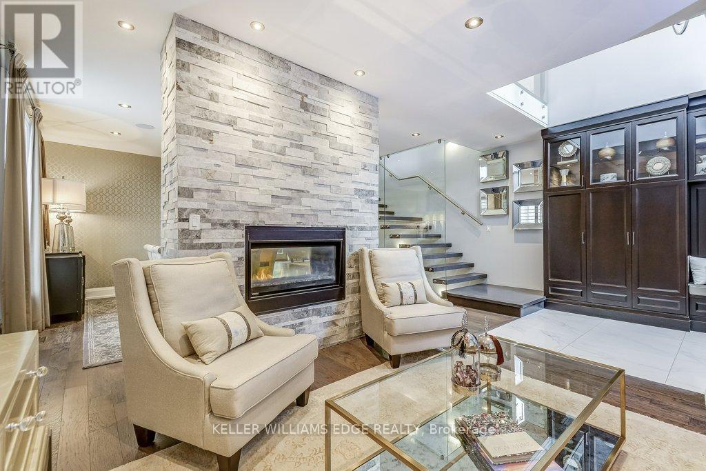 489 Willis Drive, Oakville, Ontario  L6L 4V6 - Photo 7 - W12340286