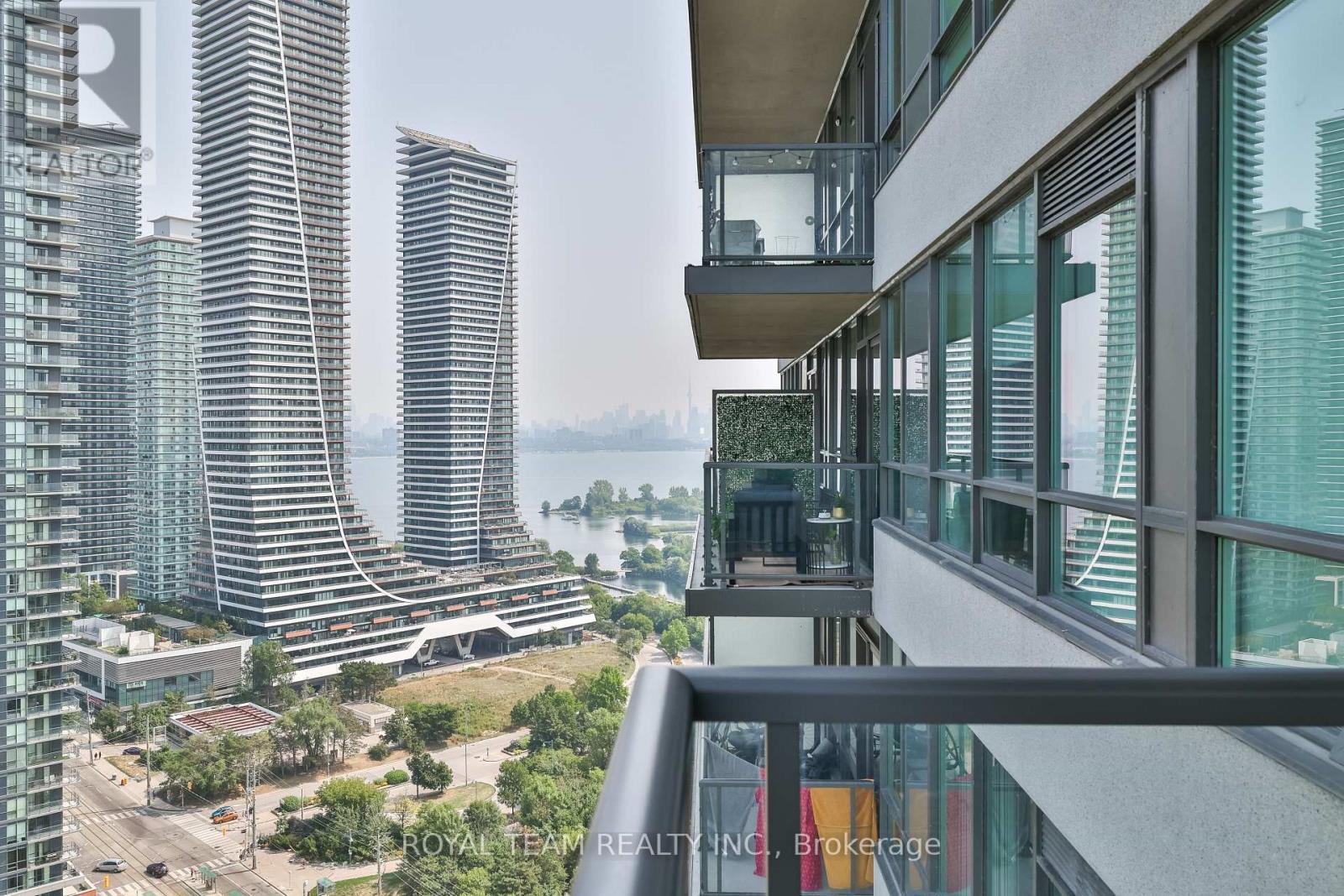 2504 - 2230 Lake Shore Boulevard W, Toronto, Ontario  M8V 0B2 - Photo 17 - W12340315