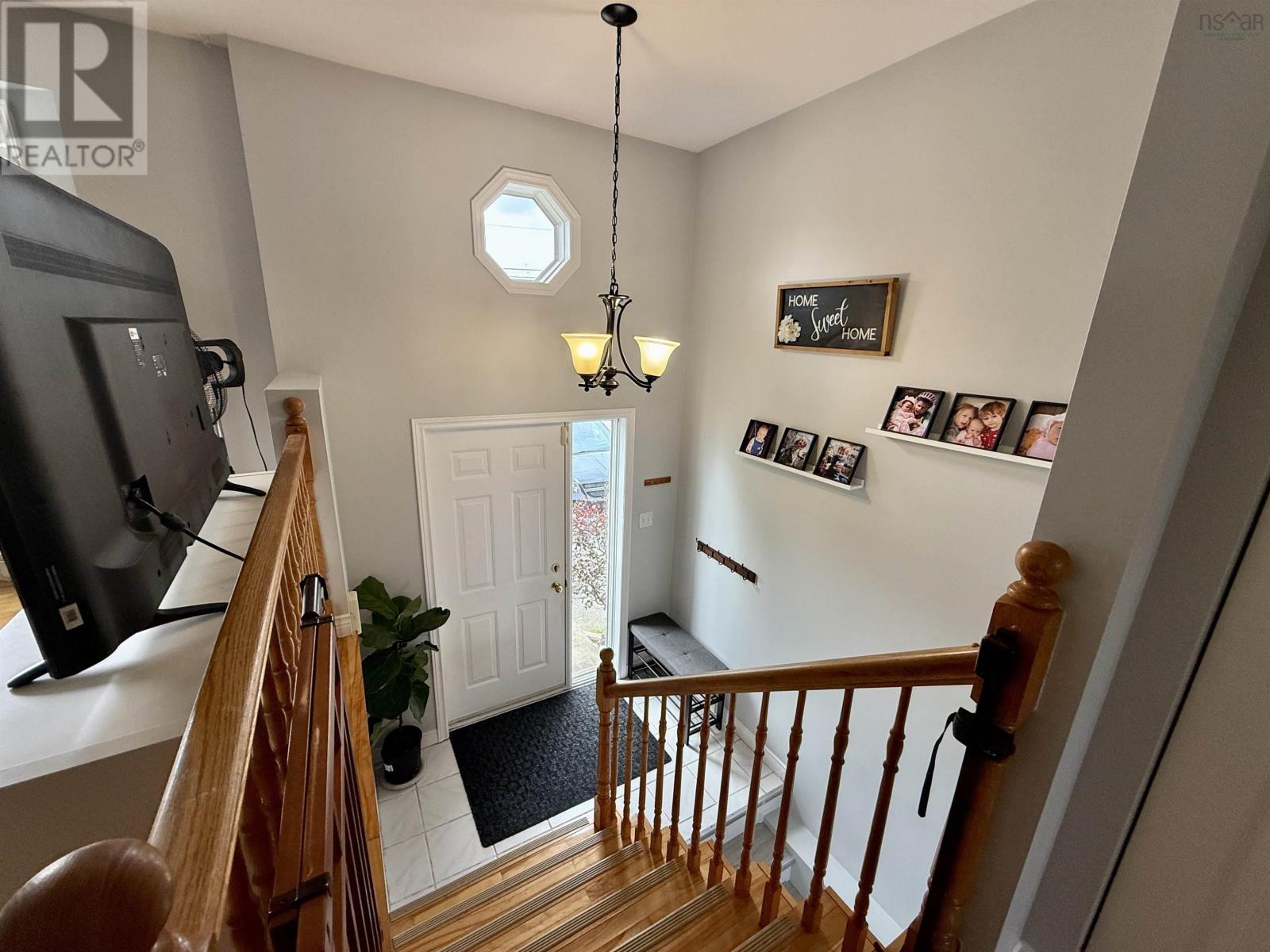 Property at 1 Kohar Court image 2