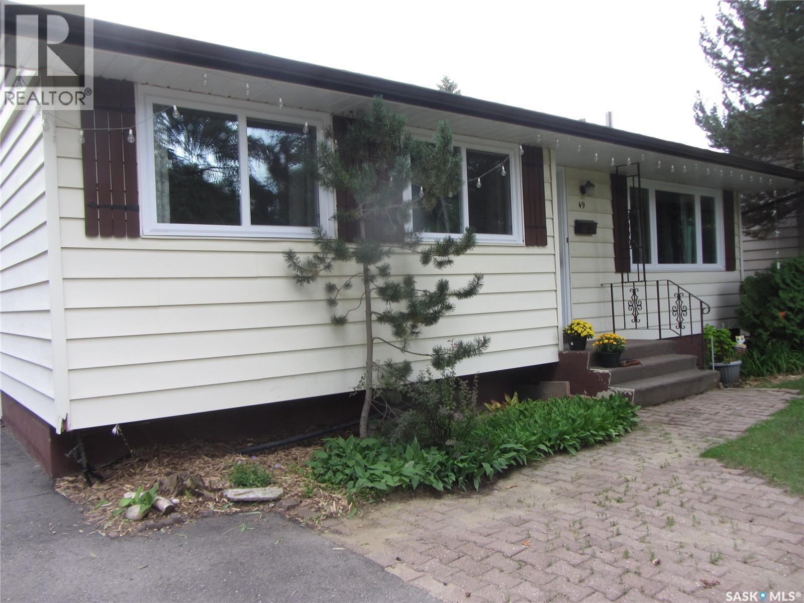Property at 49 McLellan AVENUE image 3