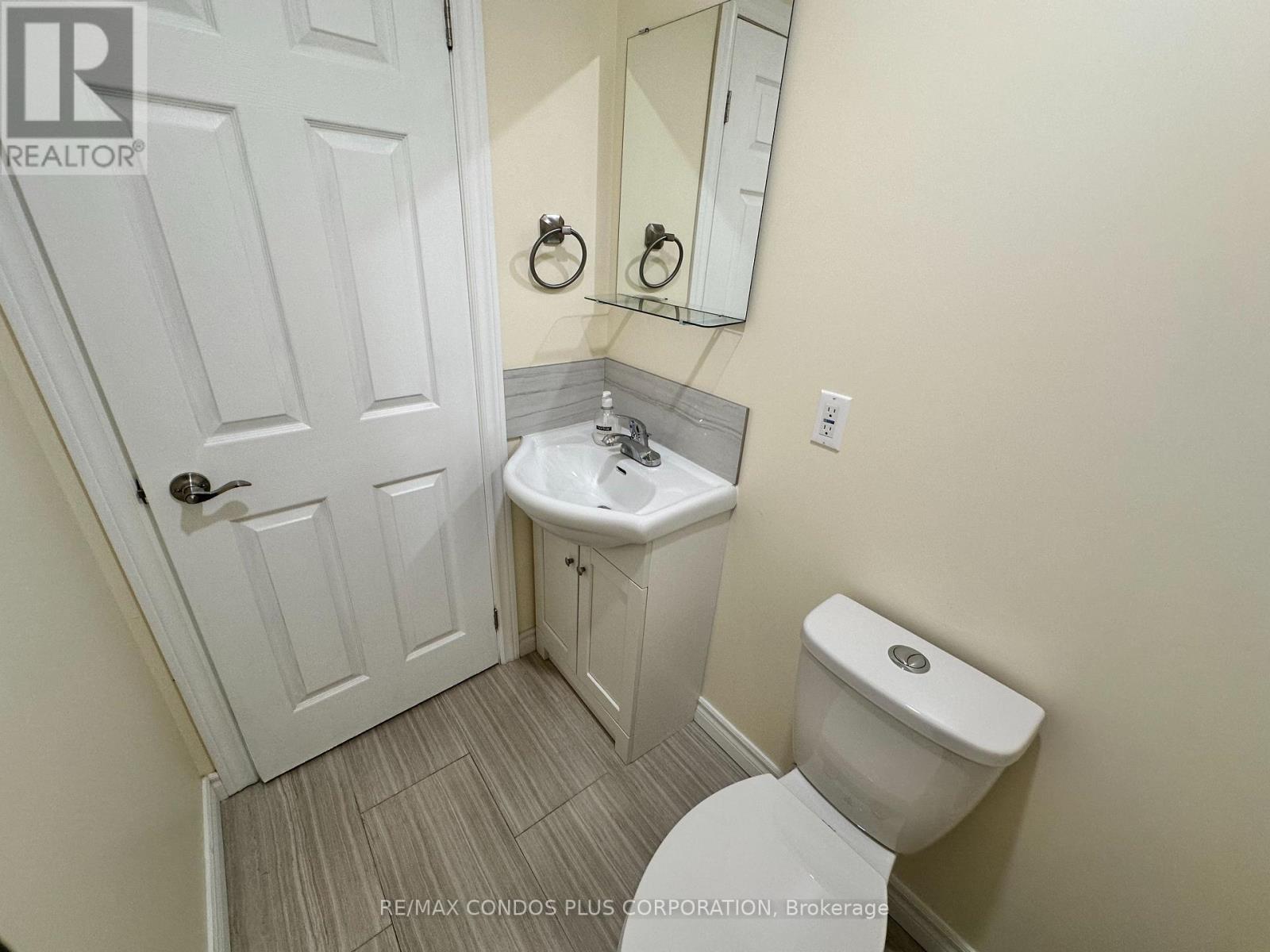721 Danforth Avenue, Toronto (Blake-Jones), Ontario  M4J 1L2 - Photo 12 - E12340345