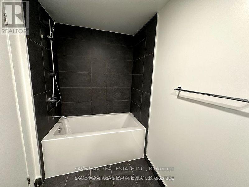 1406 - 370 Martha Street, Burlington (Brant), Ontario  L7R 0G9 - Photo 10 - W12339979