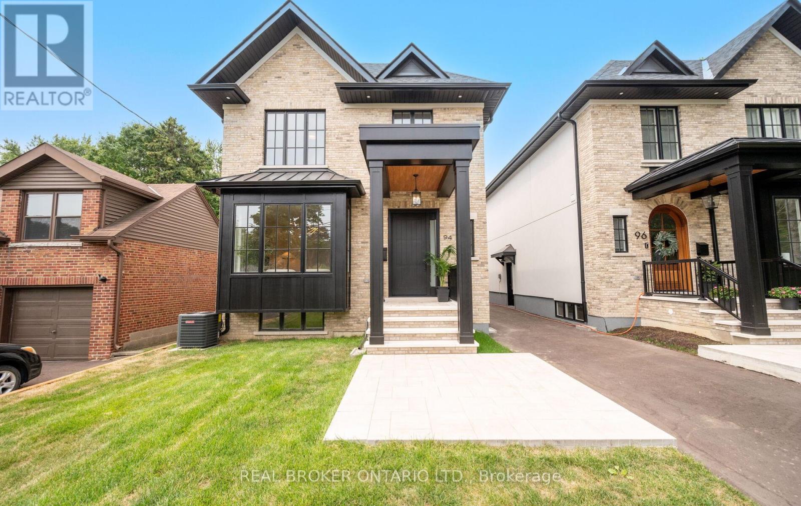 Property at 94 PRINCE EDWARD DRIVE S image 2
