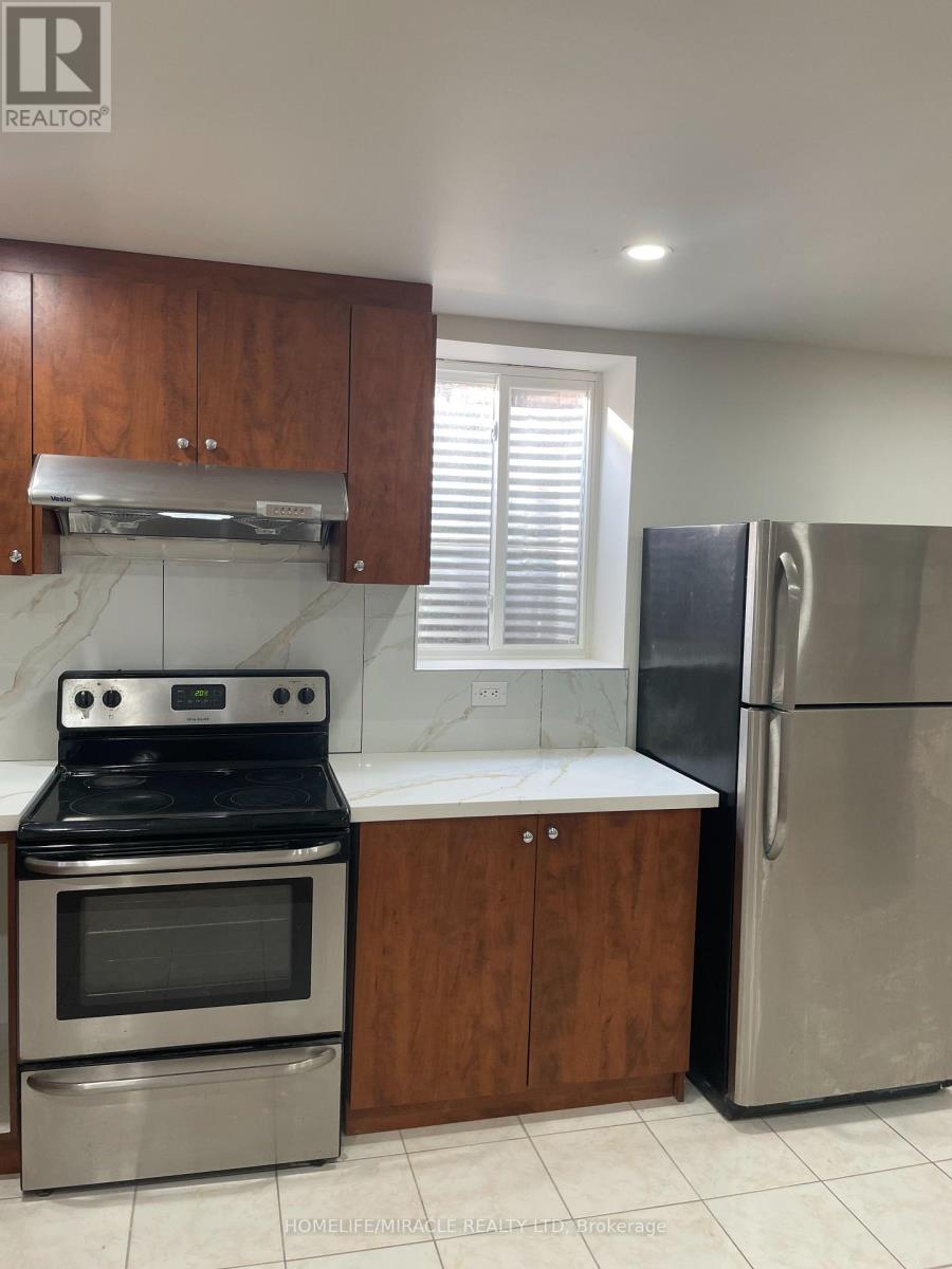 28 Aylesbury Drive, Brampton, Ontario  L7A 0V3 - Photo 15 - W12338002