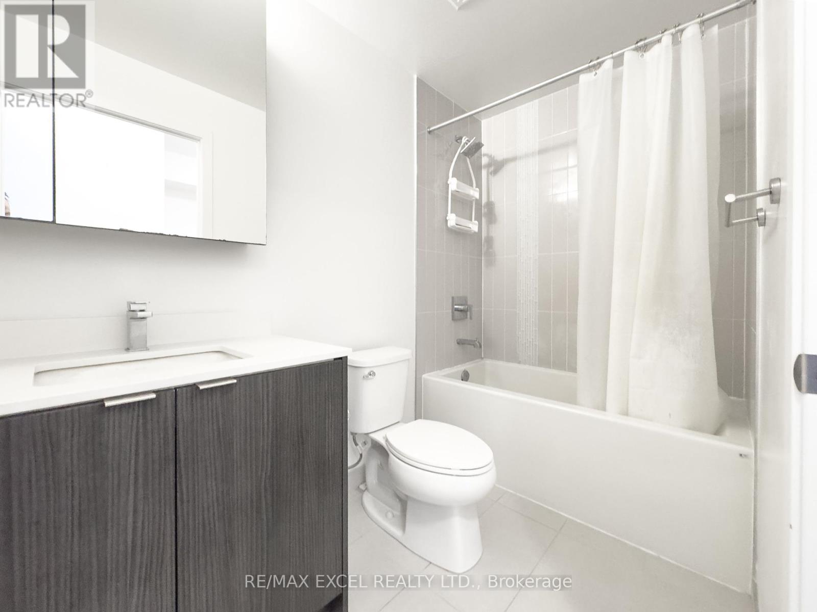 524 - 100 Eagle Rock Way, Vaughan, Ontario  L6A 5A7 - Photo 10 - N12340378