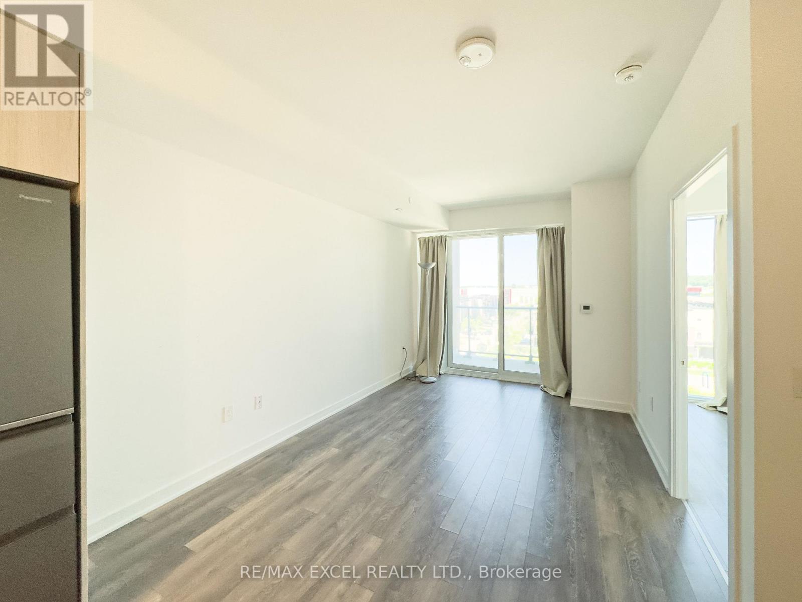 524 - 100 Eagle Rock Way, Vaughan, Ontario  L6A 5A7 - Photo 4 - N12340378