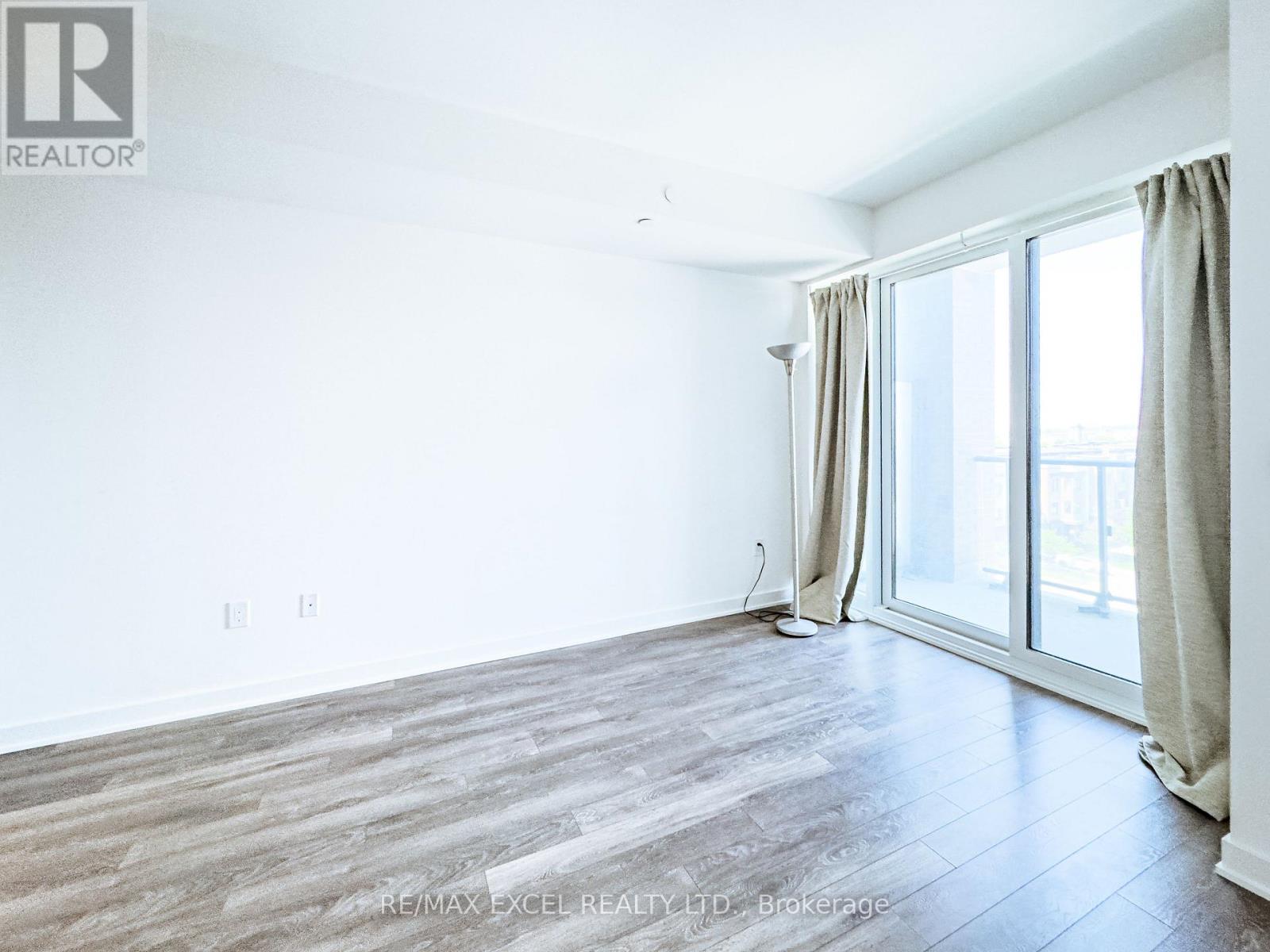 524 - 100 Eagle Rock Way, Vaughan, Ontario  L6A 5A7 - Photo 6 - N12340378