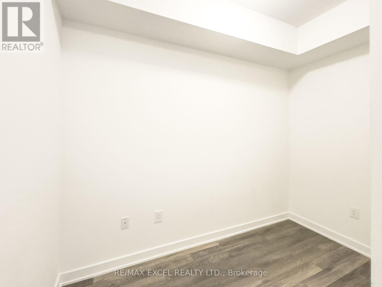 524 - 100 Eagle Rock Way, Vaughan, Ontario  L6A 5A7 - Photo 9 - N12340378