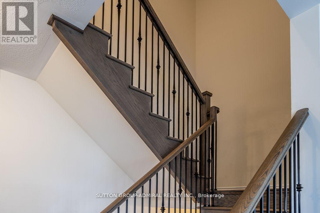 2207 Lozenby Street, Innisfil, Ontario  L9S 0M9 - Photo 11 - N12340436