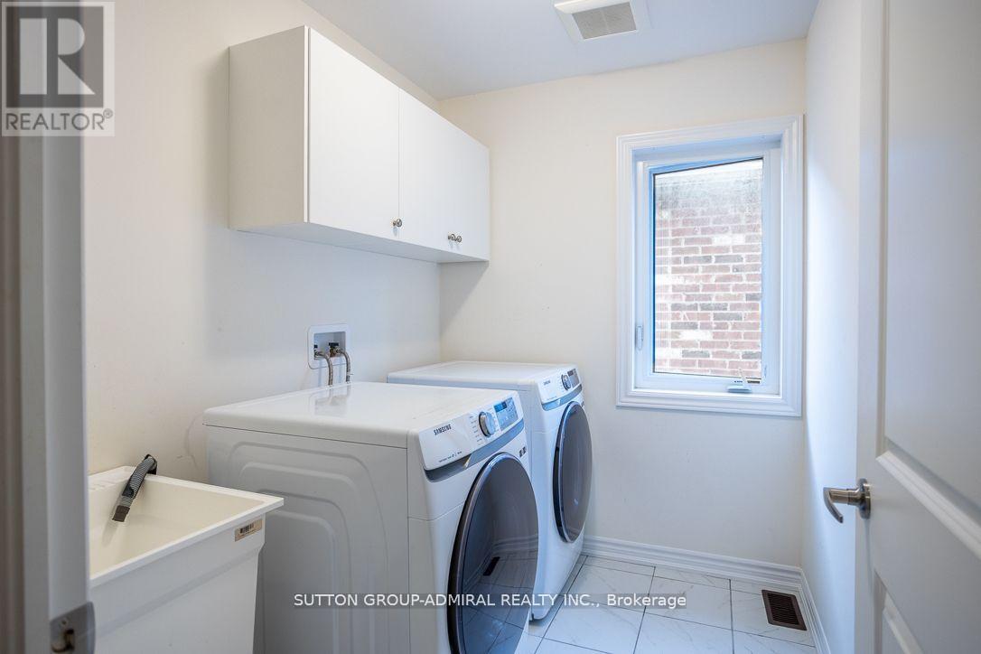 2207 Lozenby Street, Innisfil, Ontario  L9S 0M9 - Photo 12 - N12340436