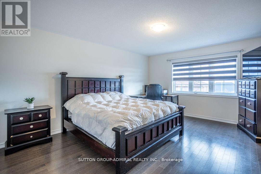 2207 Lozenby Street, Innisfil, Ontario  L9S 0M9 - Photo 13 - N12340436