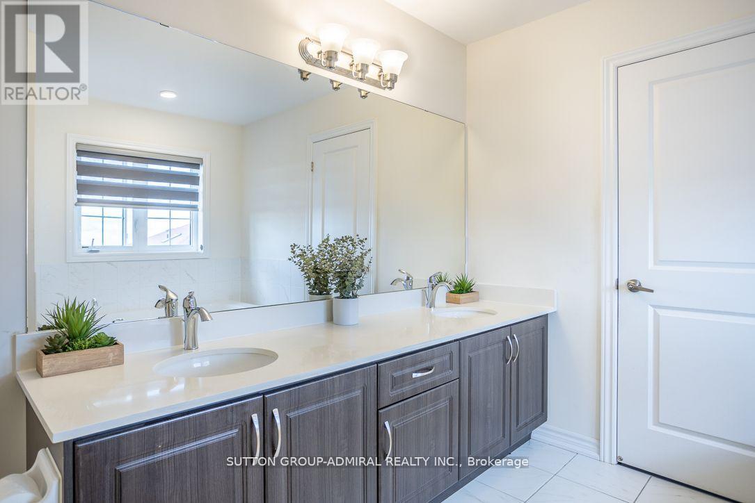 2207 Lozenby Street, Innisfil, Ontario  L9S 0M9 - Photo 15 - N12340436