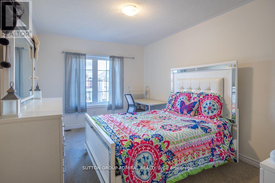 2207 Lozenby Street, Innisfil, Ontario  L9S 0M9 - Photo 19 - N12340436
