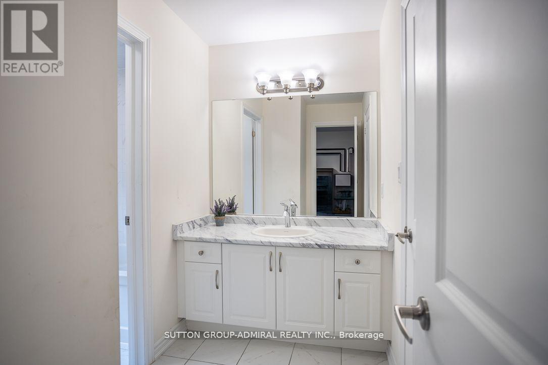 2207 Lozenby Street, Innisfil, Ontario  L9S 0M9 - Photo 23 - N12340436