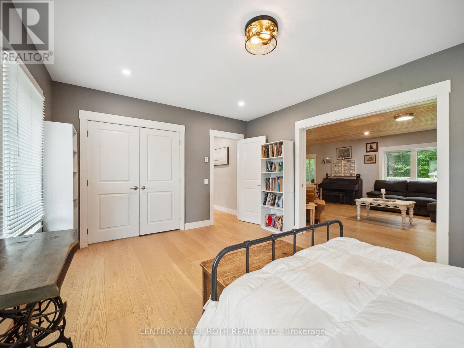 4098 Cambrian Road, Severn, Ontario  L0K 2B0 - Photo 11 - S12340377