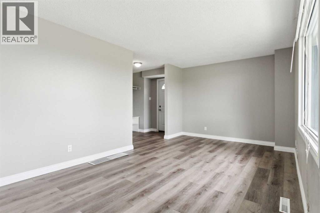Property at 326, 2211 19 Street NE image 3