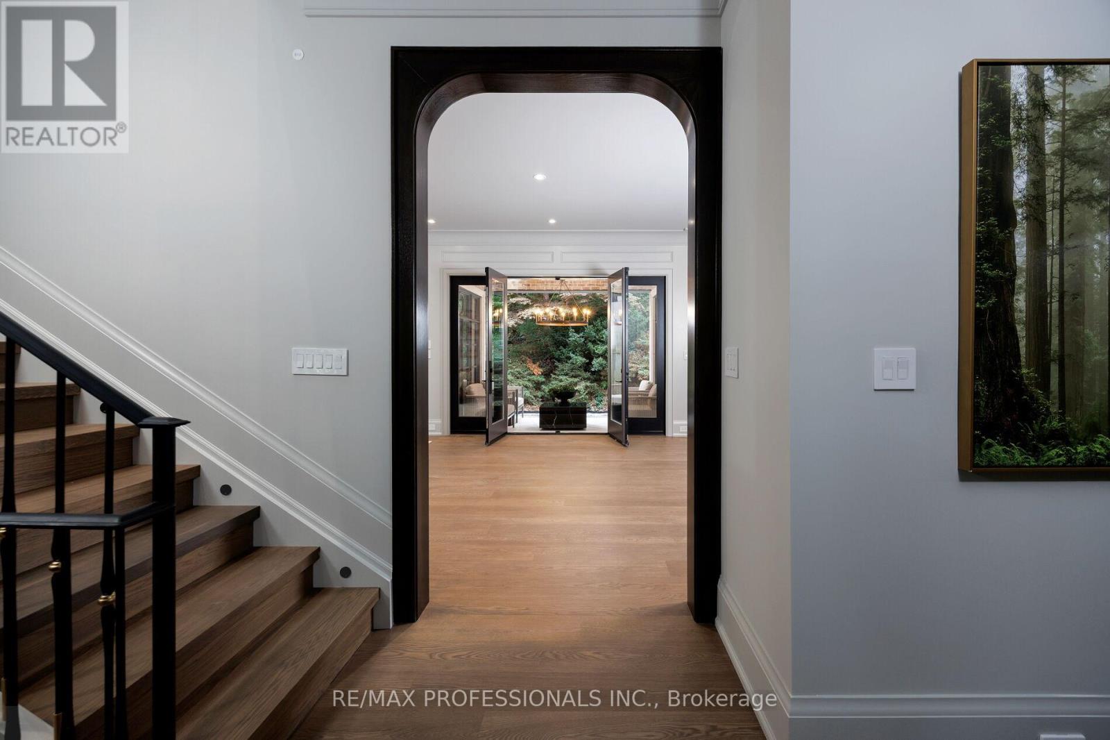 30 Dacre Crescent, Toronto, Ontario  M6S 2W1 - Photo 24 - W12340367