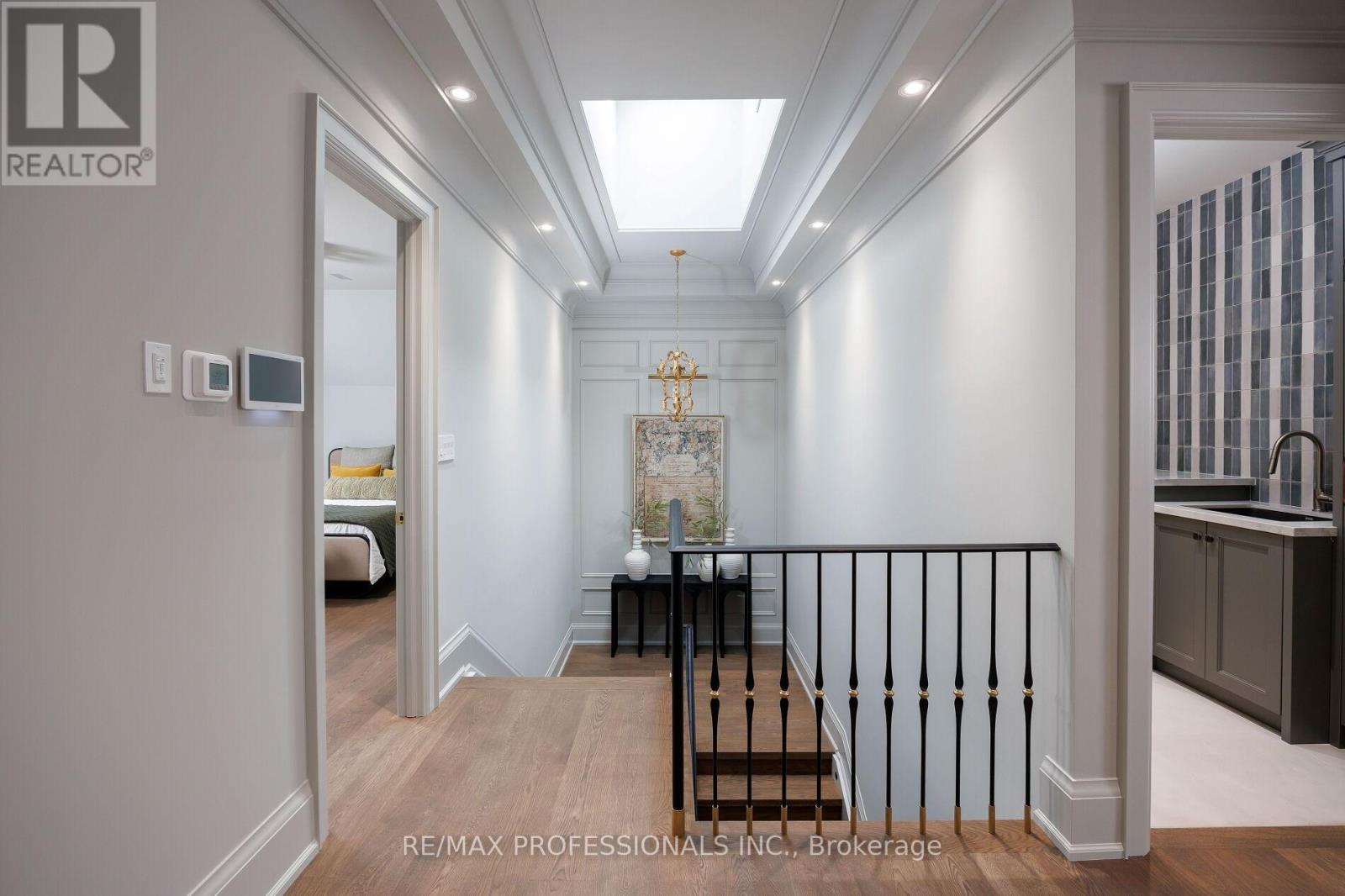 30 Dacre Crescent, Toronto, Ontario  M6S 2W1 - Photo 26 - W12340367