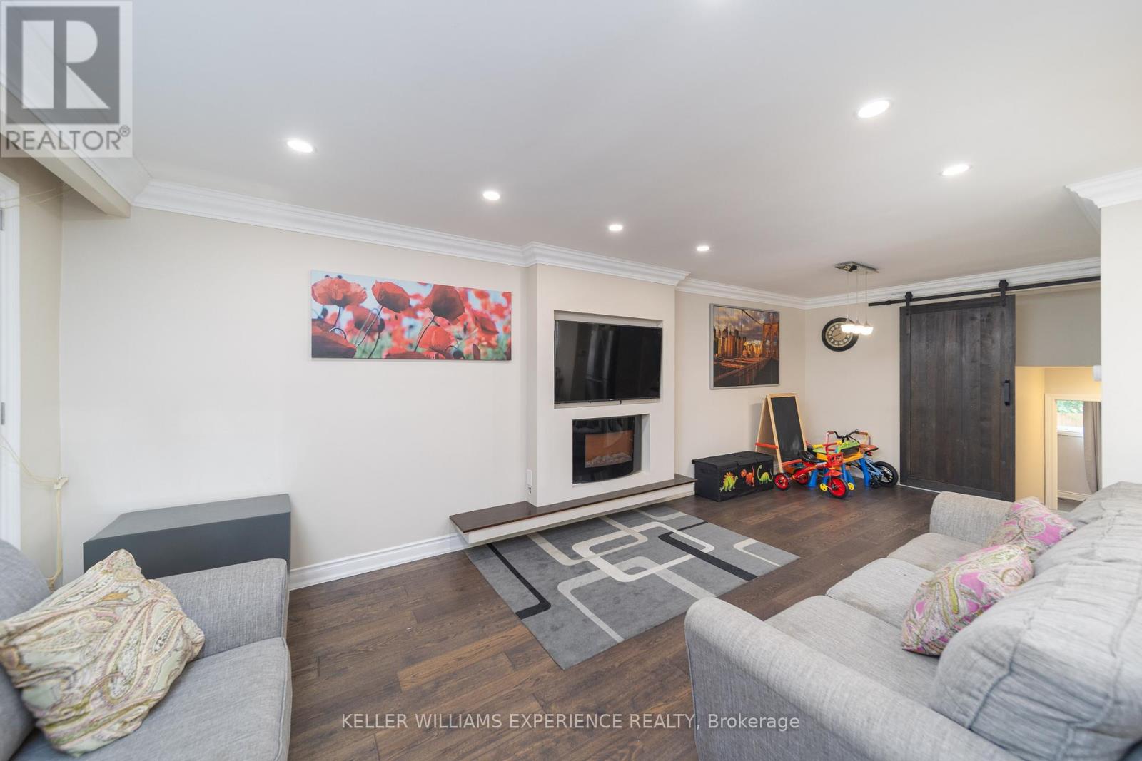 Property at 57 PLUNKETT ROAD image 4
