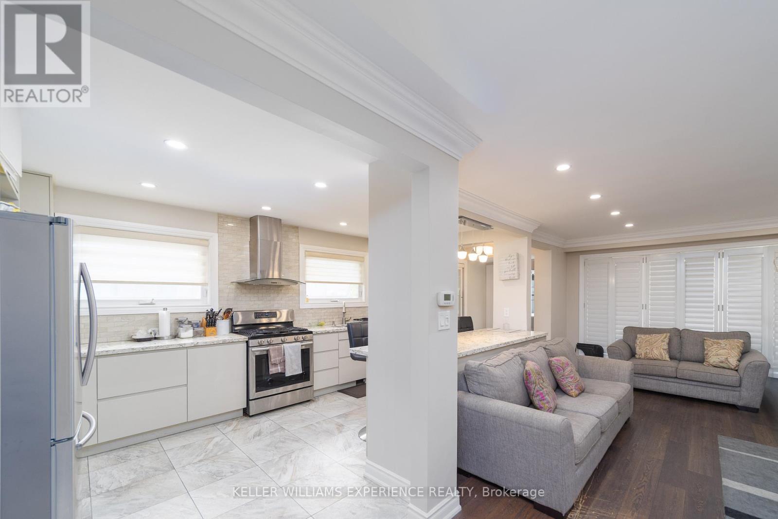 Property at 57 PLUNKETT ROAD image 5