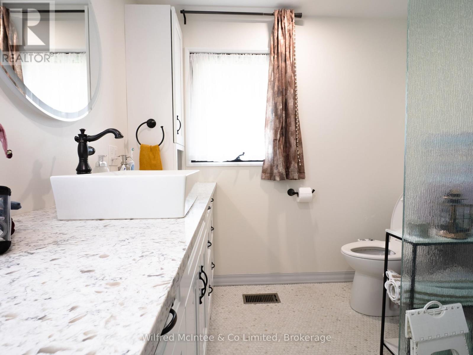 294 2nd Street, Hanover, Ontario  N4N 1A5 - Photo 27 - X12338566