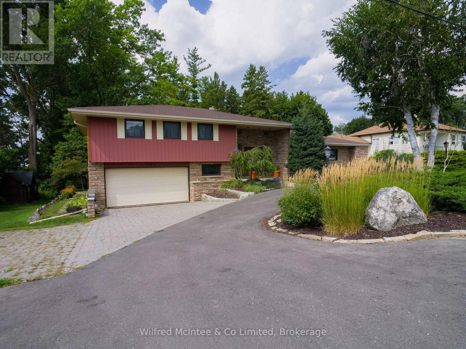 294 2nd Street, Hanover, Ontario  N4N 1A5 - Photo 3 - X12338566