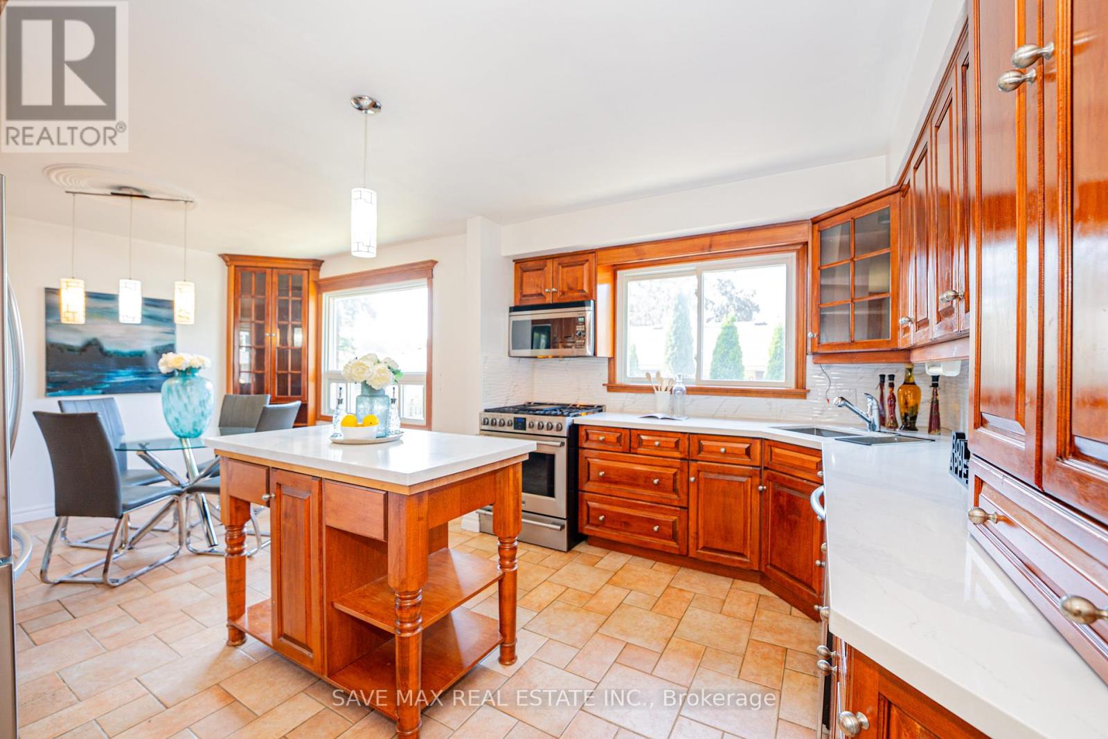 6307 Carolyn Avenue, Niagara Falls, Ontario  L2E 5H6 - Photo 13 - X12340370