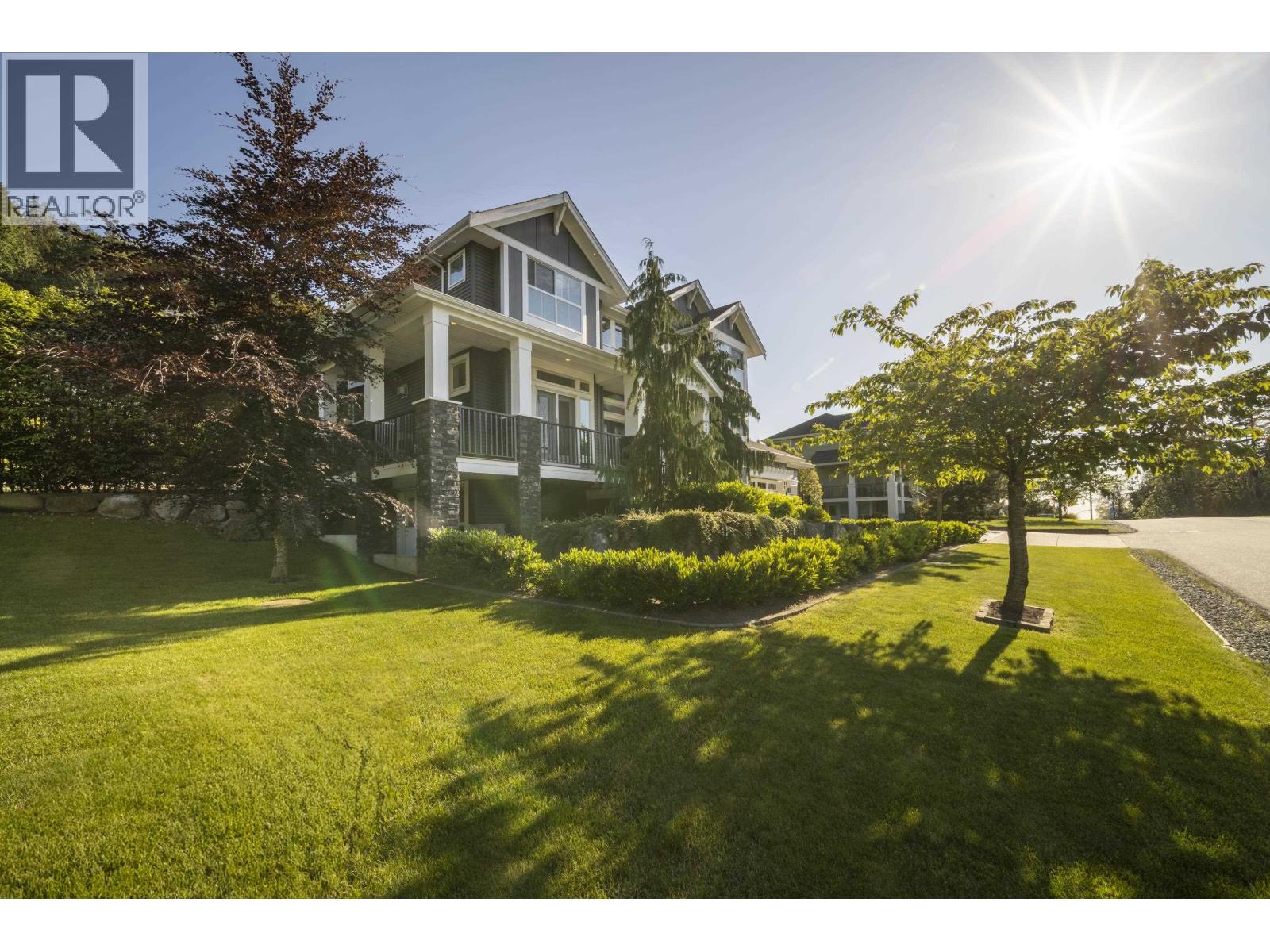 Property at 25518 BOSONWORTH AVENUE image 3