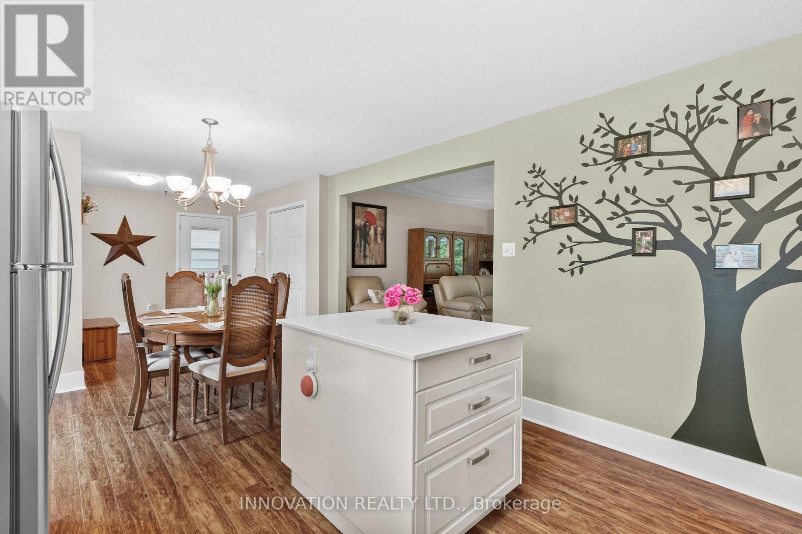 1424 Notre Dame Street, Russell, Ontario  K0A 1W0 - Photo 14 - X12340578