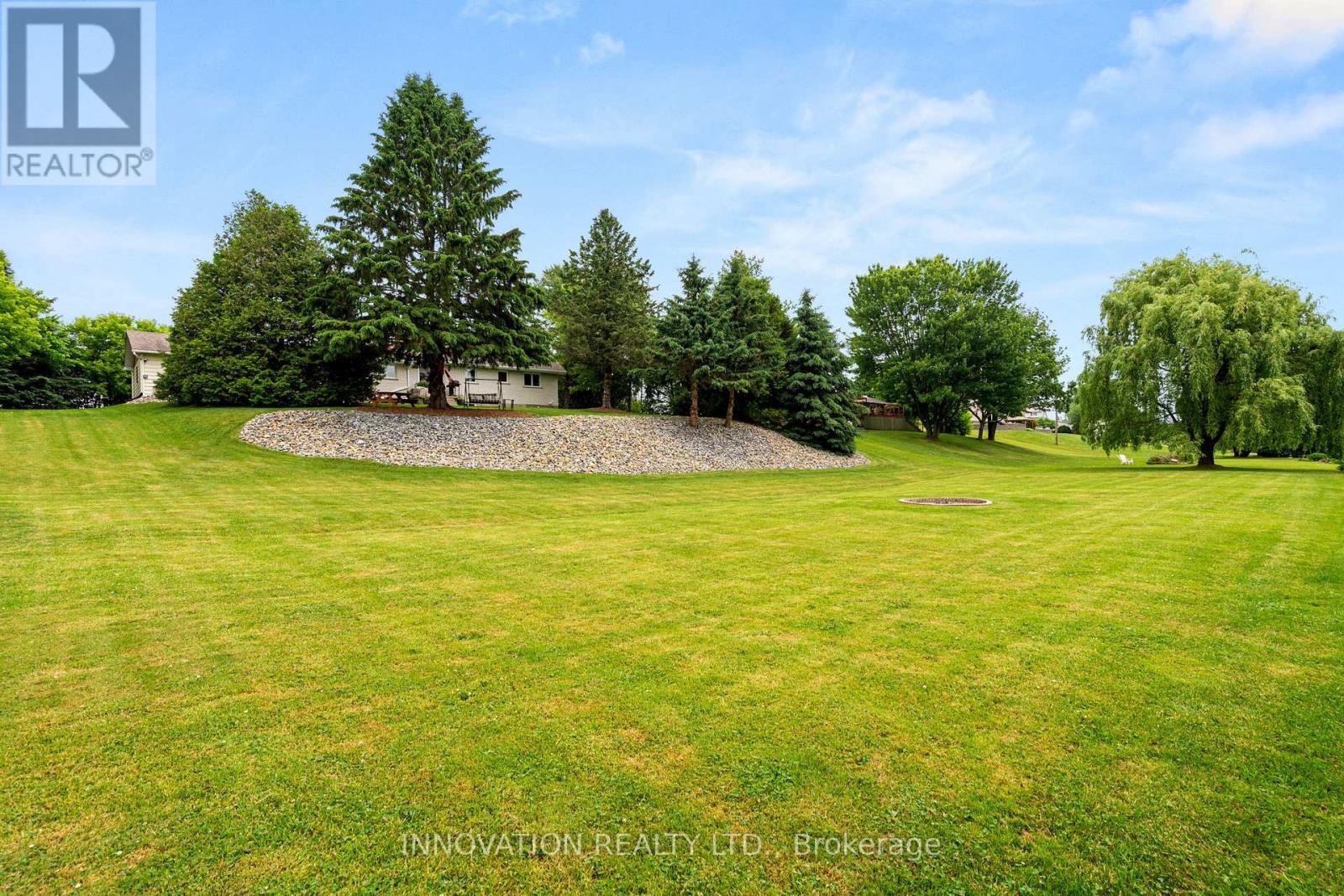 1424 Notre Dame Street, Russell, Ontario  K0A 1W0 - Photo 36 - X12340578