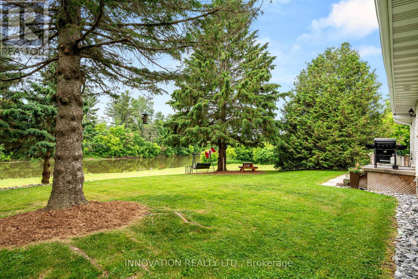 1424 Notre Dame Street, Russell, Ontario  K0A 1W0 - Photo 44 - X12340578