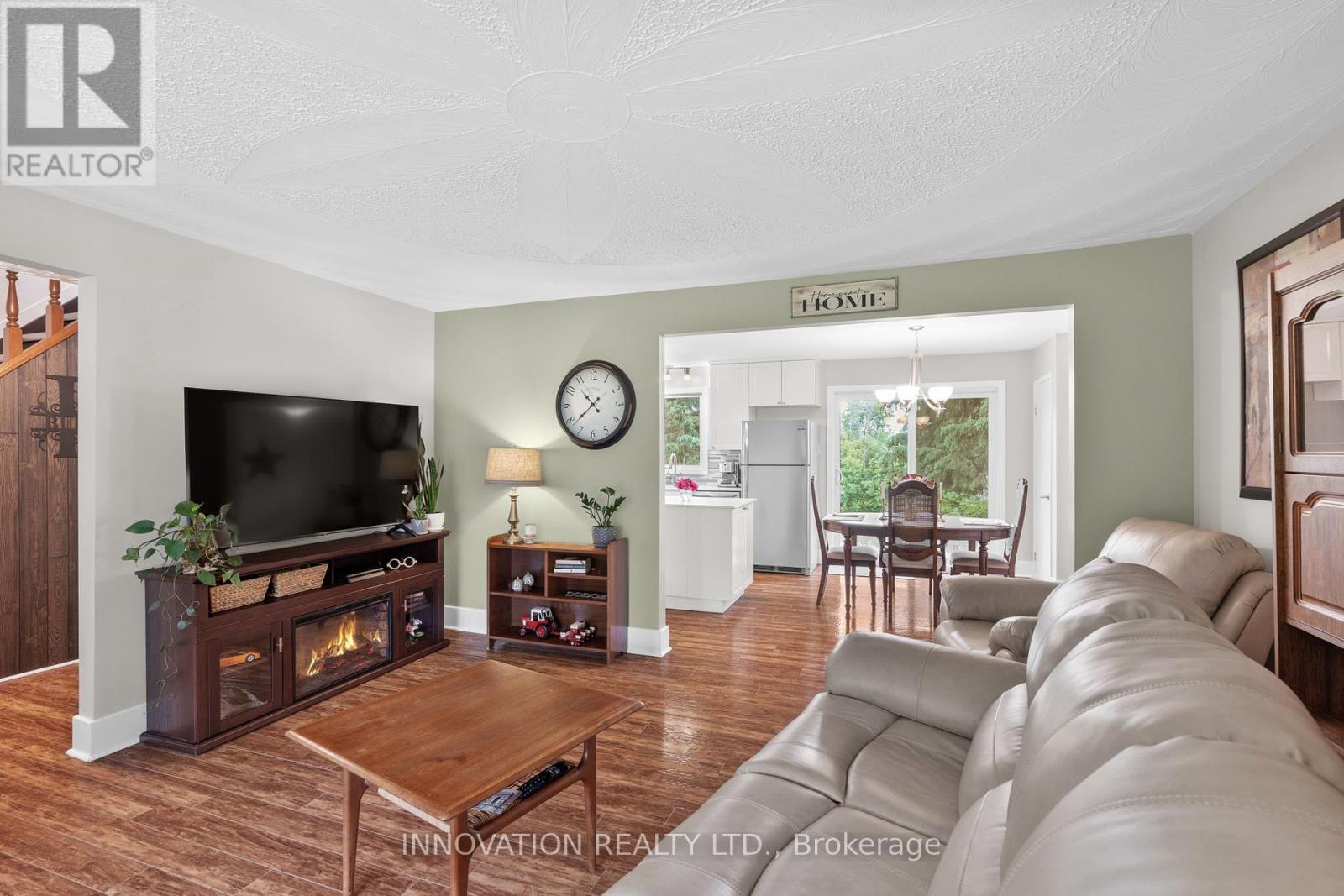 1424 Notre Dame Street, Russell, Ontario  K0A 1W0 - Photo 7 - X12340578