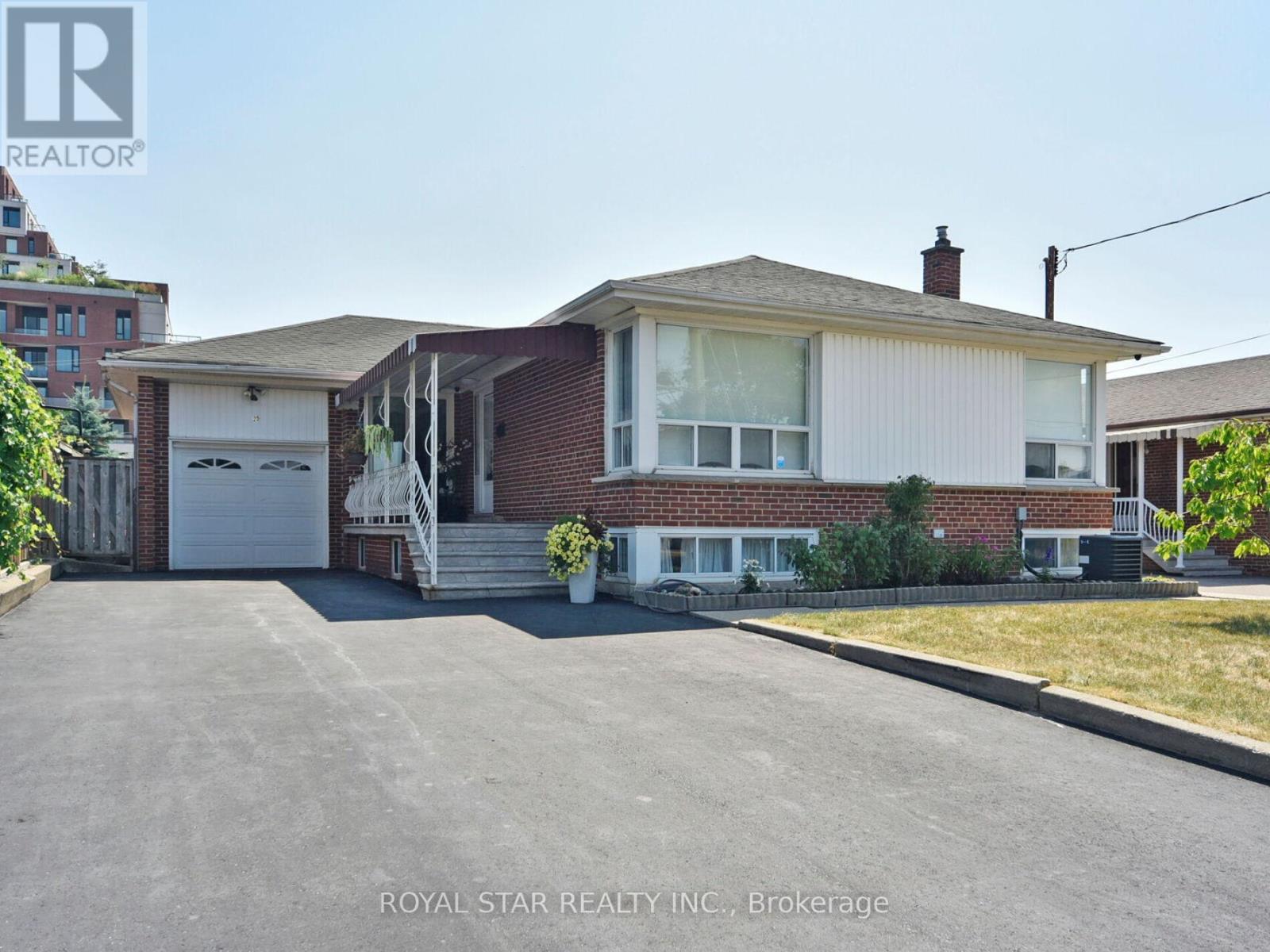 Property at 25 DIANA DRIVE image 1
