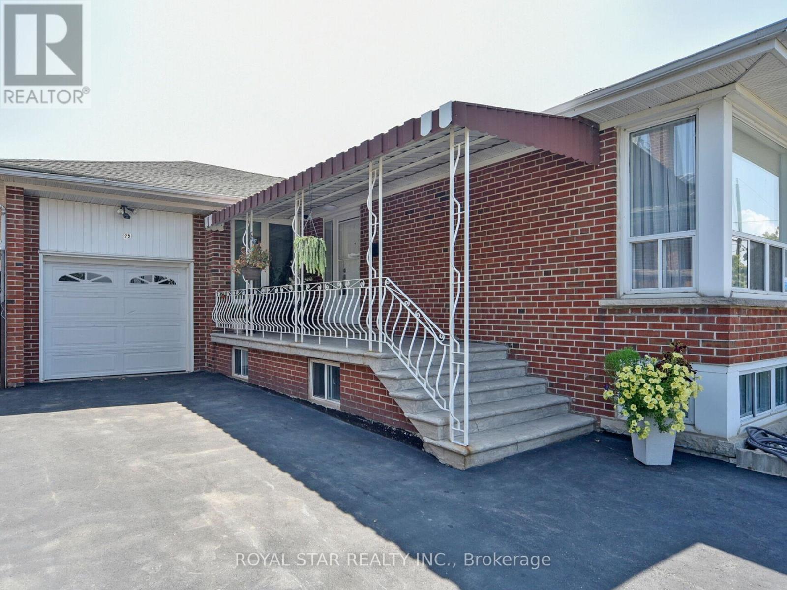 Property at 25 DIANA DRIVE image 2