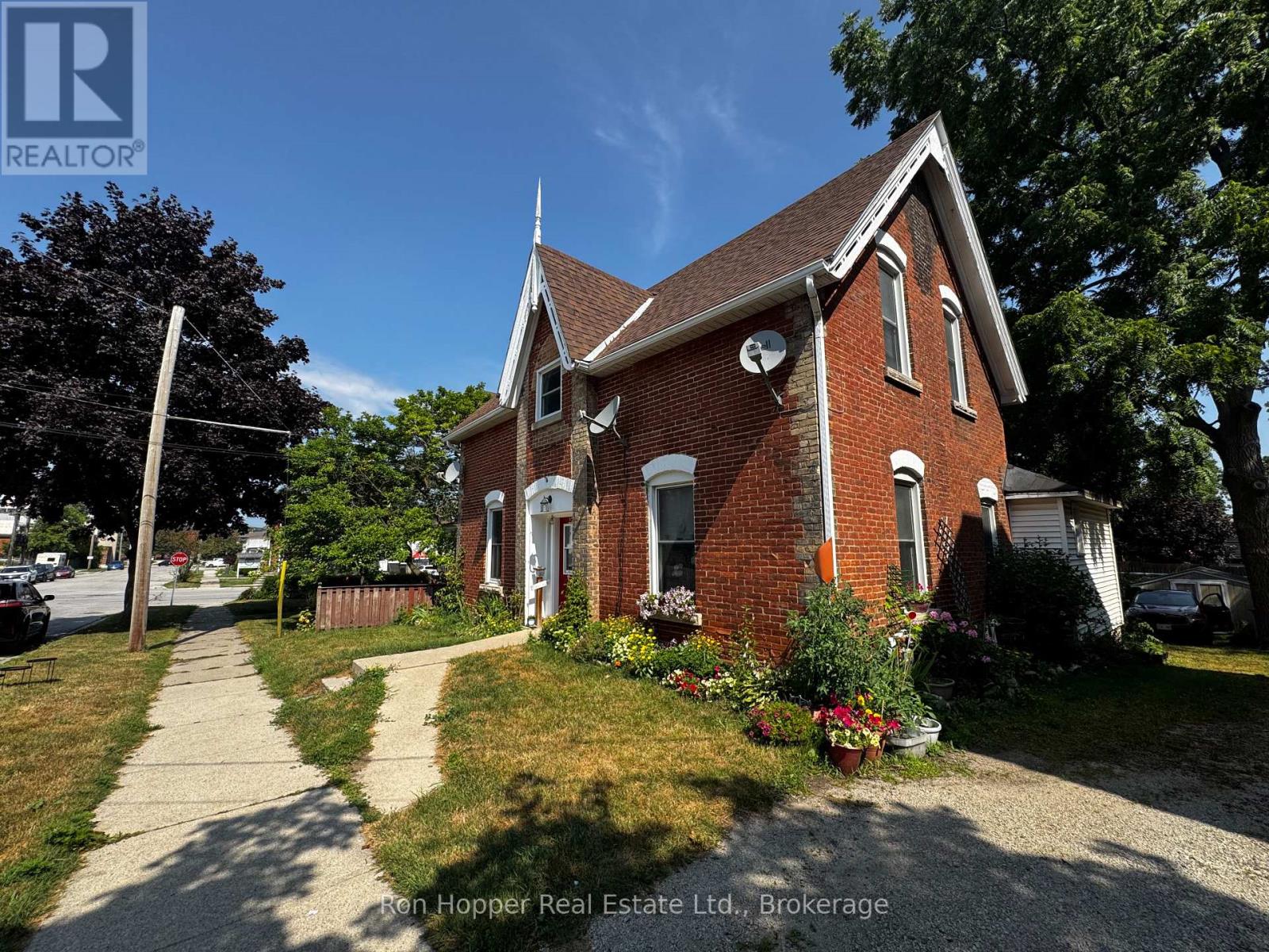 226 12th Street E, Owen Sound, Ontario  N4K 1V8 - Photo 2 - X12340552