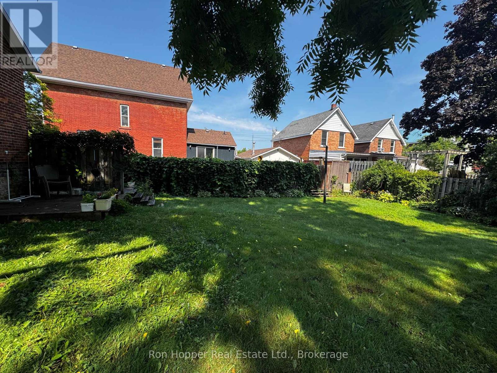 226 12th Street E, Owen Sound, Ontario  N4K 1V8 - Photo 4 - X12340552