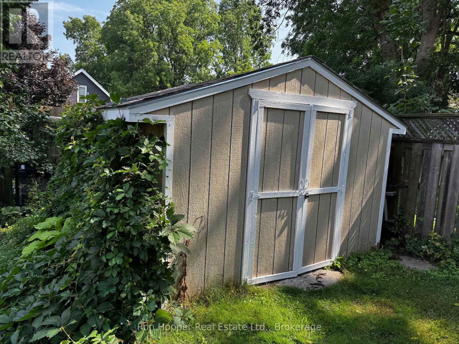 226 12th Street E, Owen Sound, Ontario  N4K 1V8 - Photo 5 - X12340552