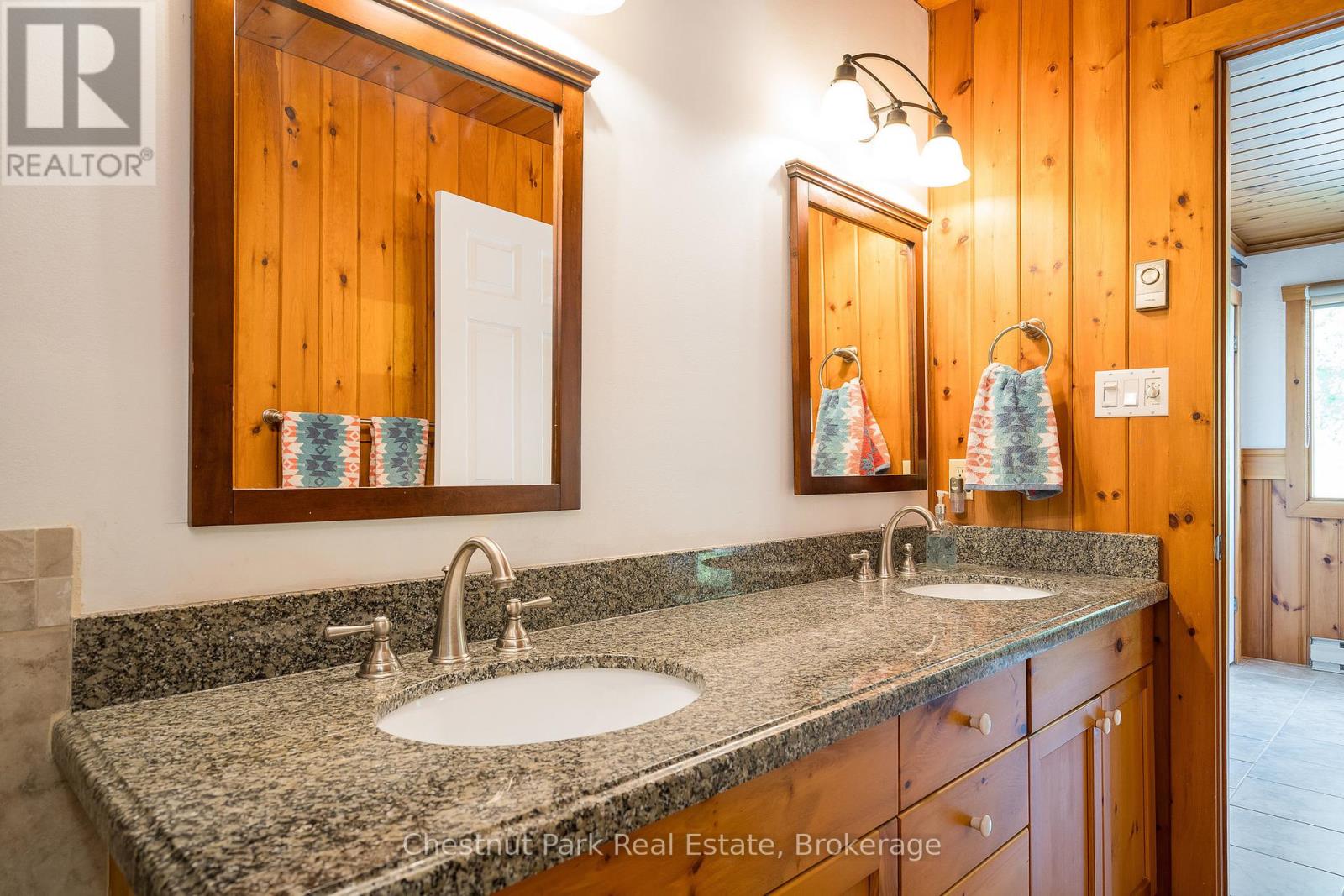 119 Martin Grove, Blue Mountains, Ontario  L9Y 0N5 - Photo 42 - X12340579