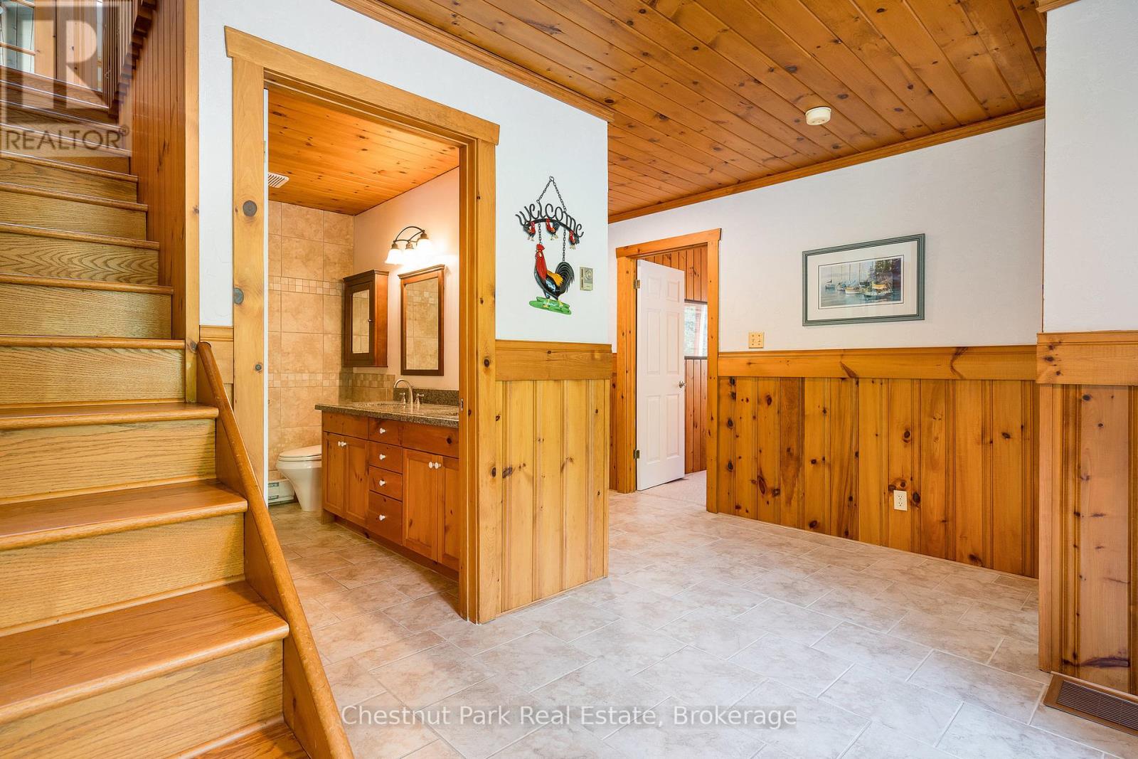 119 Martin Grove, Blue Mountains, Ontario  L9Y 0N5 - Photo 9 - X12340579