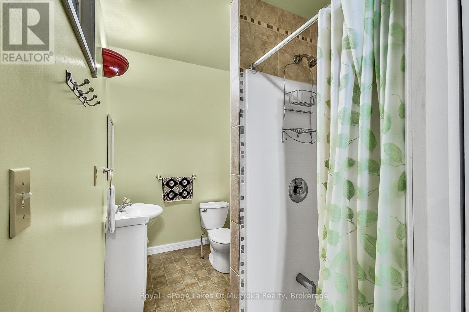 1005 Kirby's Beach Road, Bracebridge, Ontario  P1L 1X2 - Photo 35 - X12340581