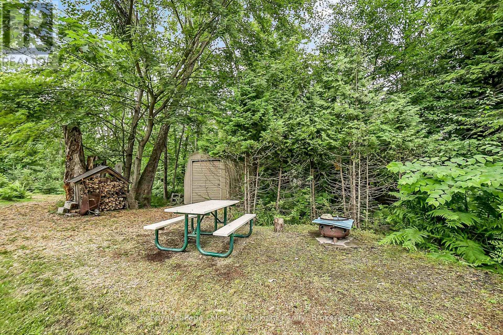 1009 Kirbys Beach Road, Bracebridge, Ontario  P1L 1X2 - Photo 15 - X12340582