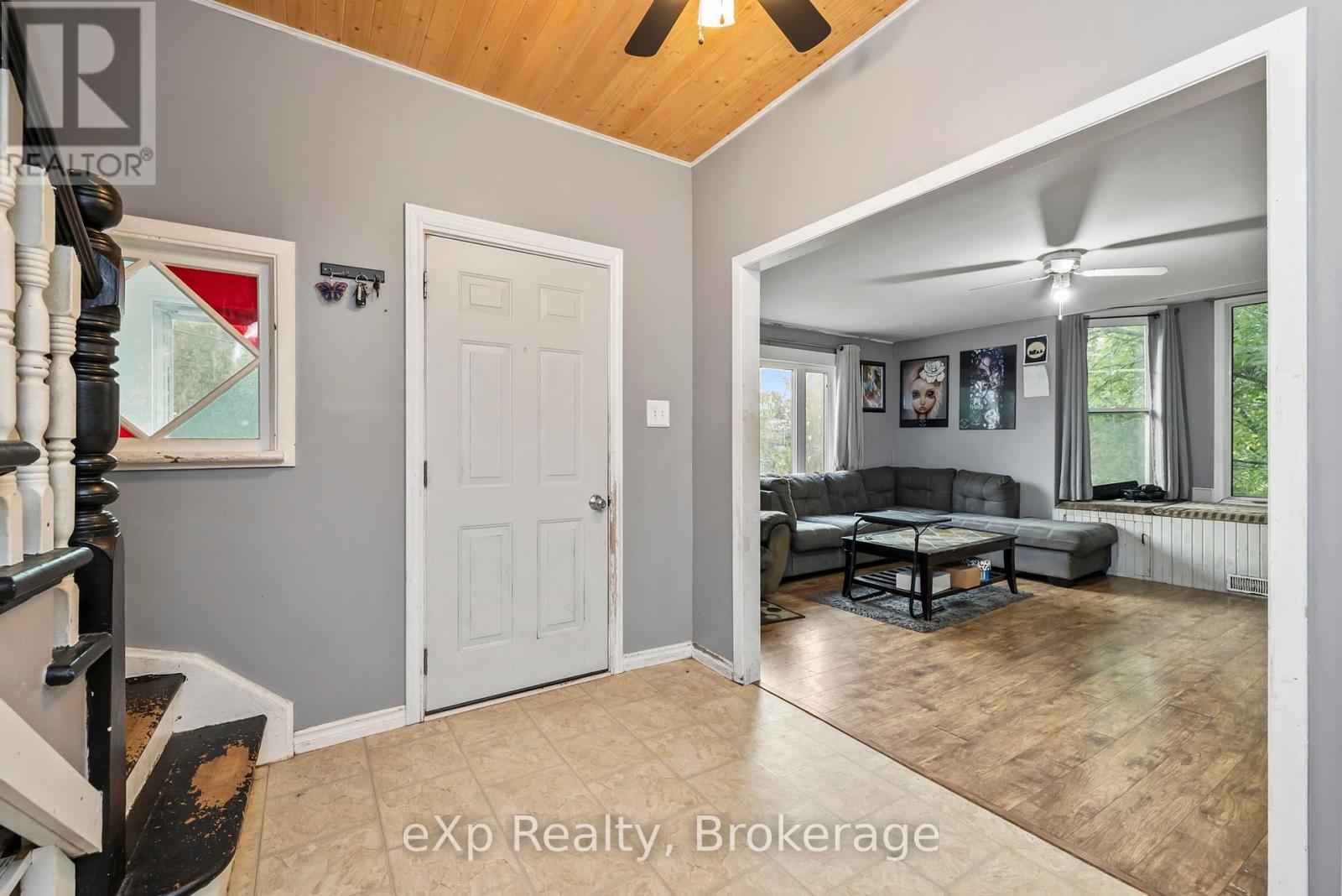 28 Emily Street, Parry Sound, Ontario  P2A 2P5 - Photo 14 - X12340593