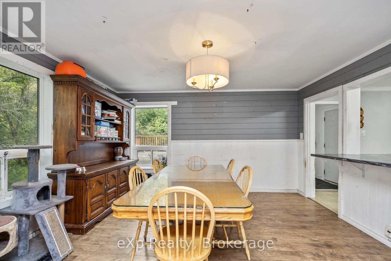 28 Emily Street, Parry Sound, Ontario  P2A 2P5 - Photo 6 - X12340593