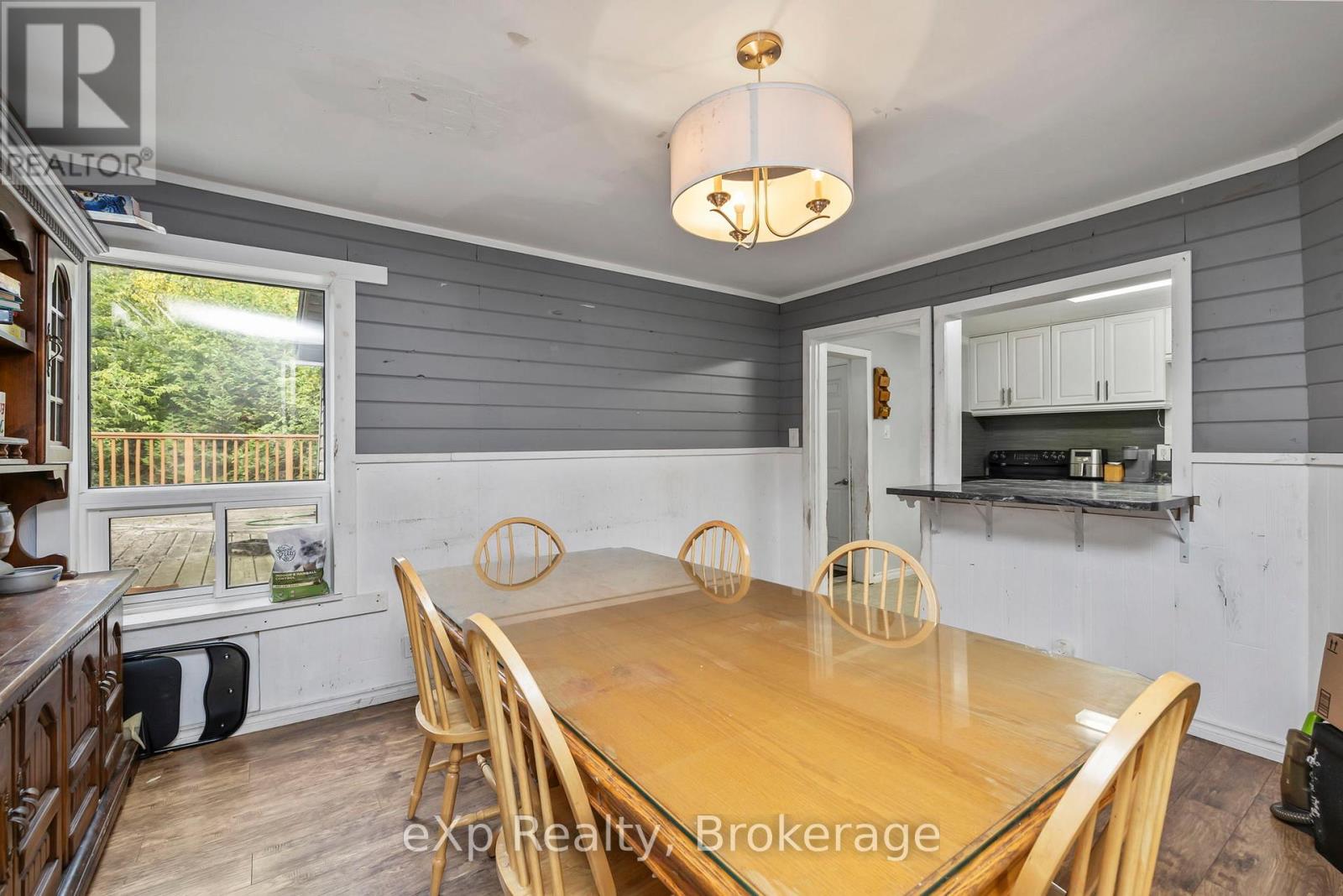 28 Emily Street, Parry Sound, Ontario  P2A 2P5 - Photo 7 - X12340593