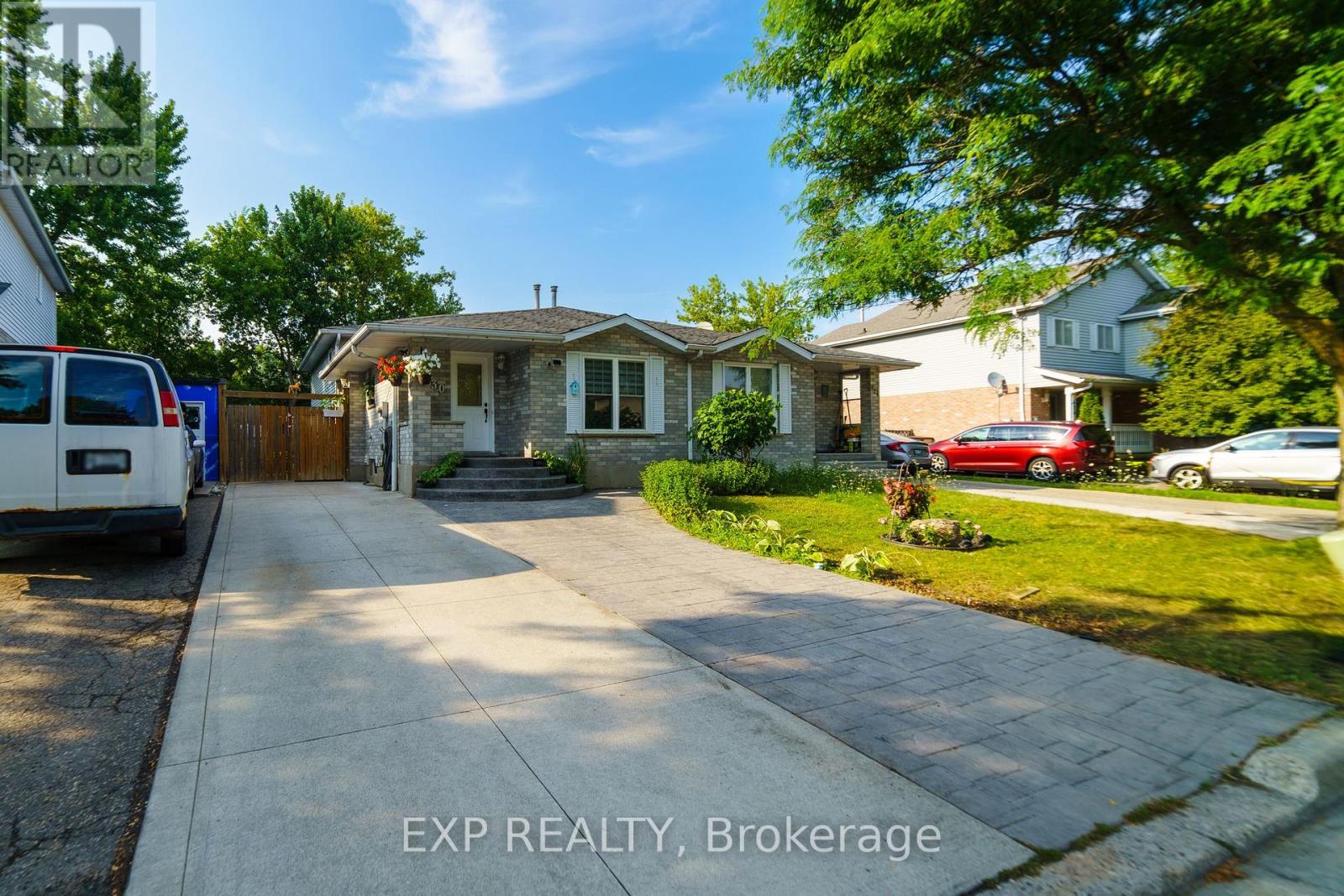 430 Bankside Crescent, Kitchener, Ontario  N2N 3E5 - Photo 1 - X12340467